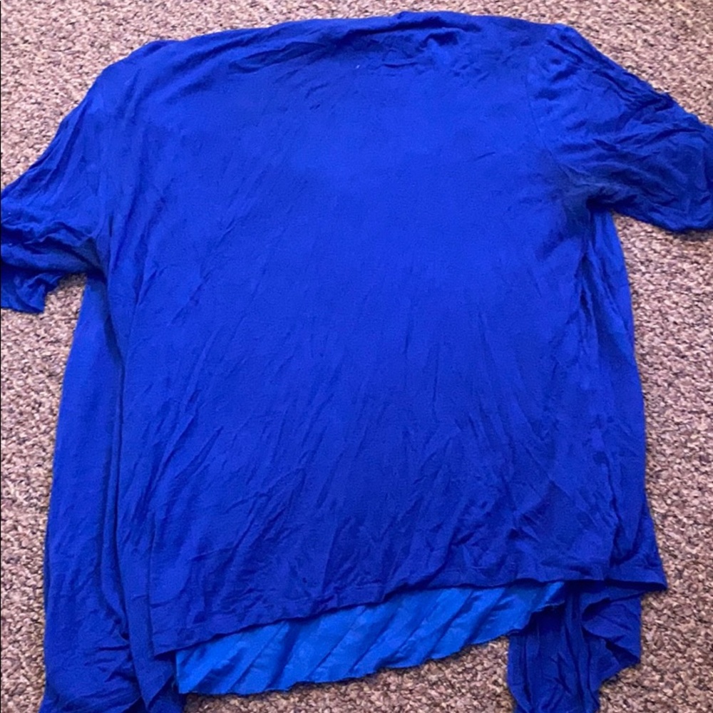 Top - Picture 2 of 2